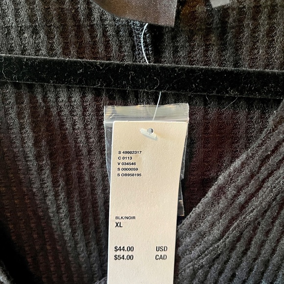 BNWT UO Out From Under Jojo Oversized Thermal Button-Front Top, XL, Black - Picture 4 of 4